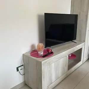 Nonna Rosa , Taglio di Po Italia